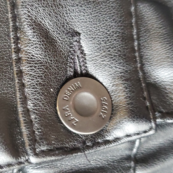Zara vegan leather pants. Like new. Size 2 - Picture 3 of 5